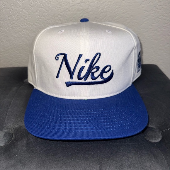 Nike Classic White and Blue Snapback - Picture 1 of 6